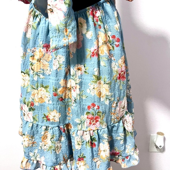 Altar'd State Blue and White Wrap Sundress with Puff Sleeves SMALL - Picture 4 of 14